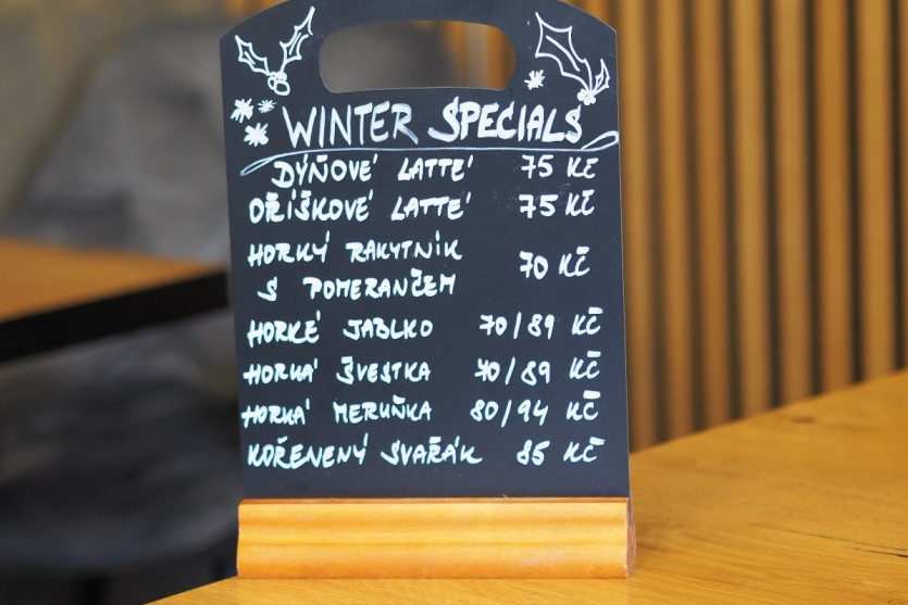 ZIMNÍ DRINK MENU V HOTELOVÉ KAVÁRNĚ 